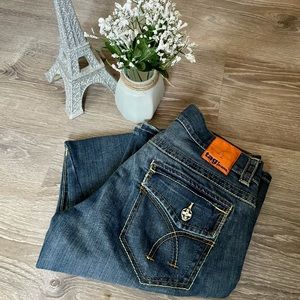 women’s tag jeans